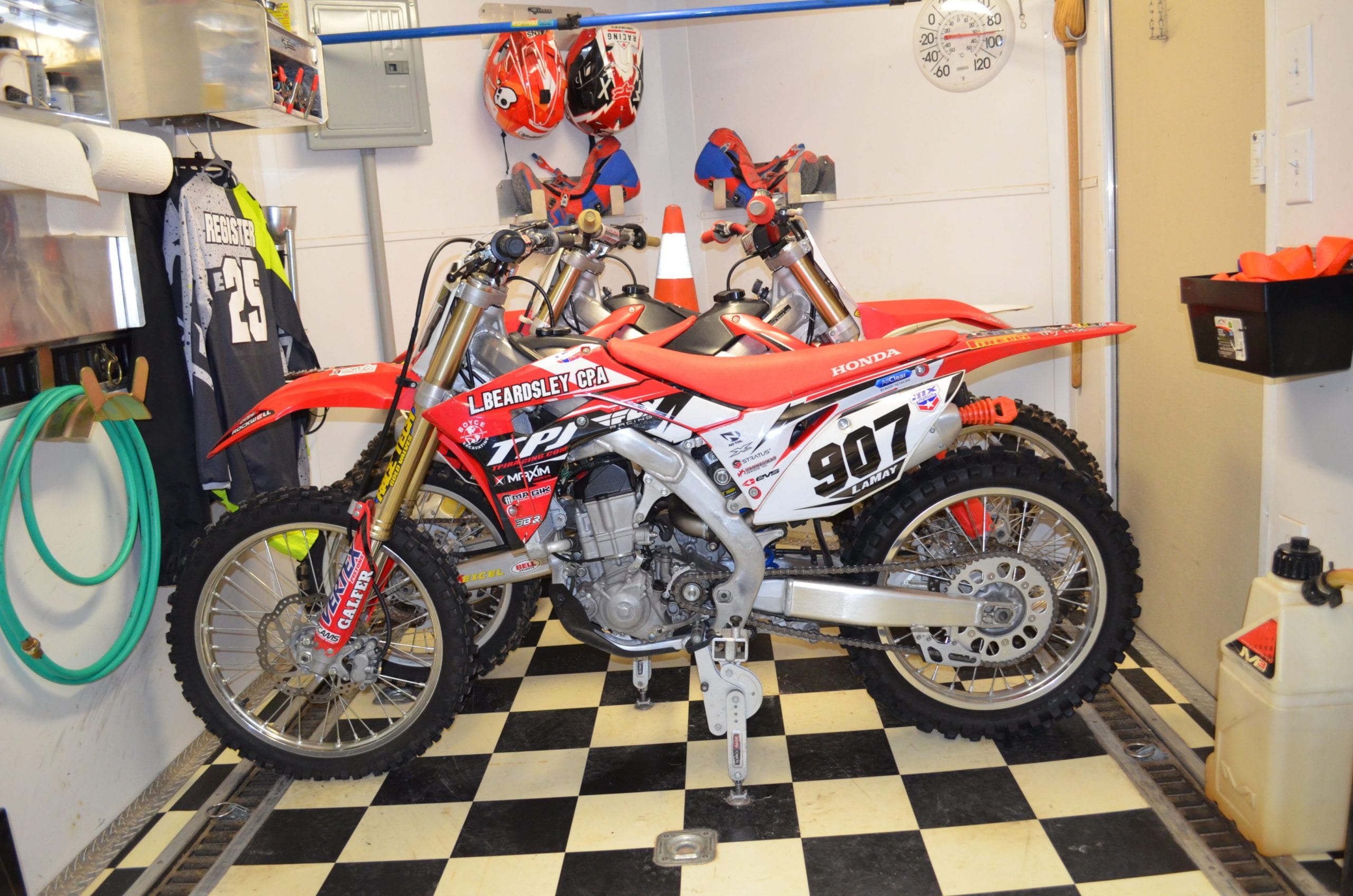 3 bikes in small space