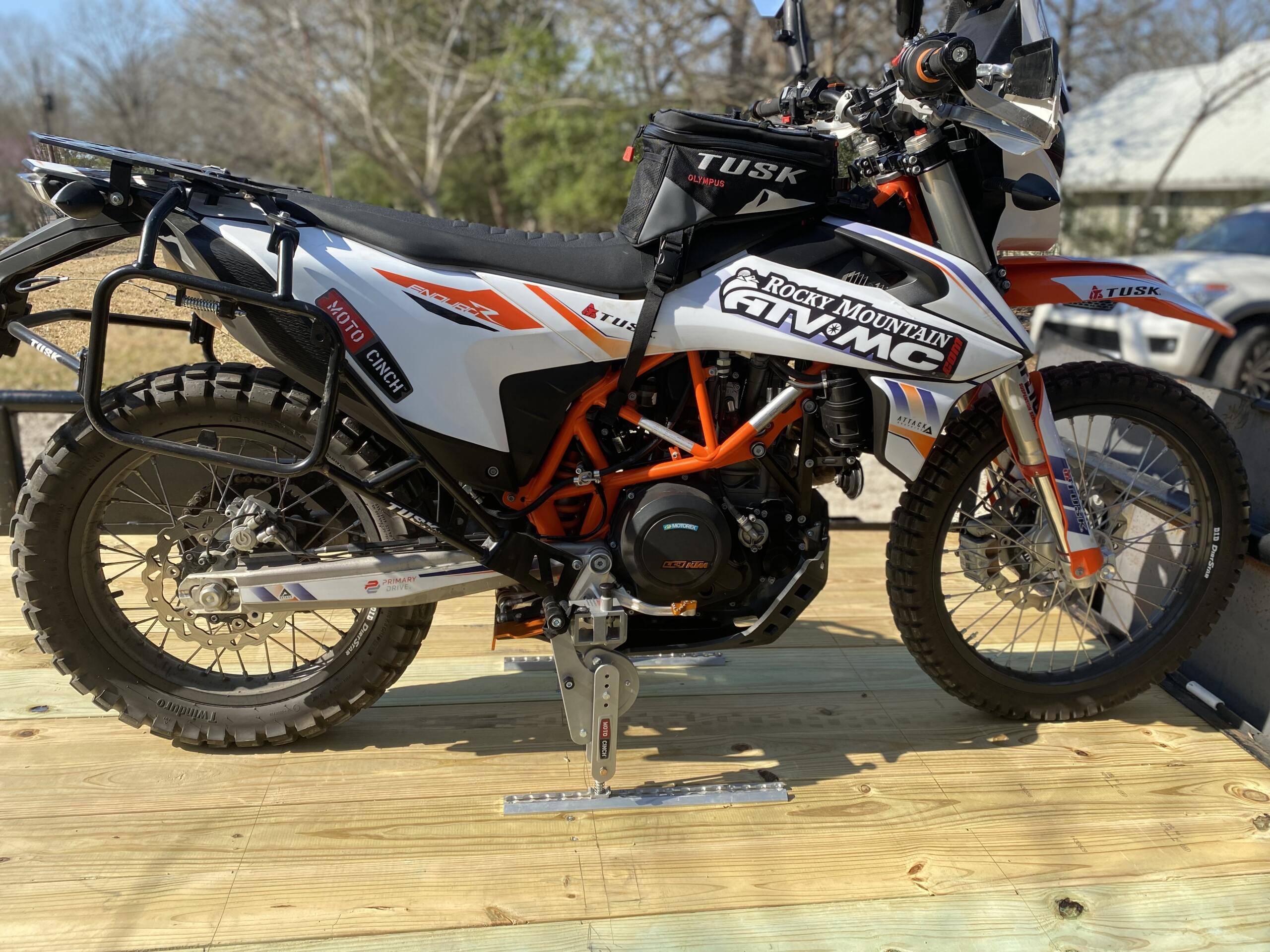 Moto Cinch and Dual Sport KTM 690 Enduro