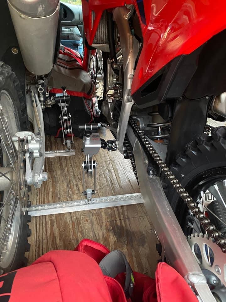 Moto cinch motorcycle tie downs click cinch go!