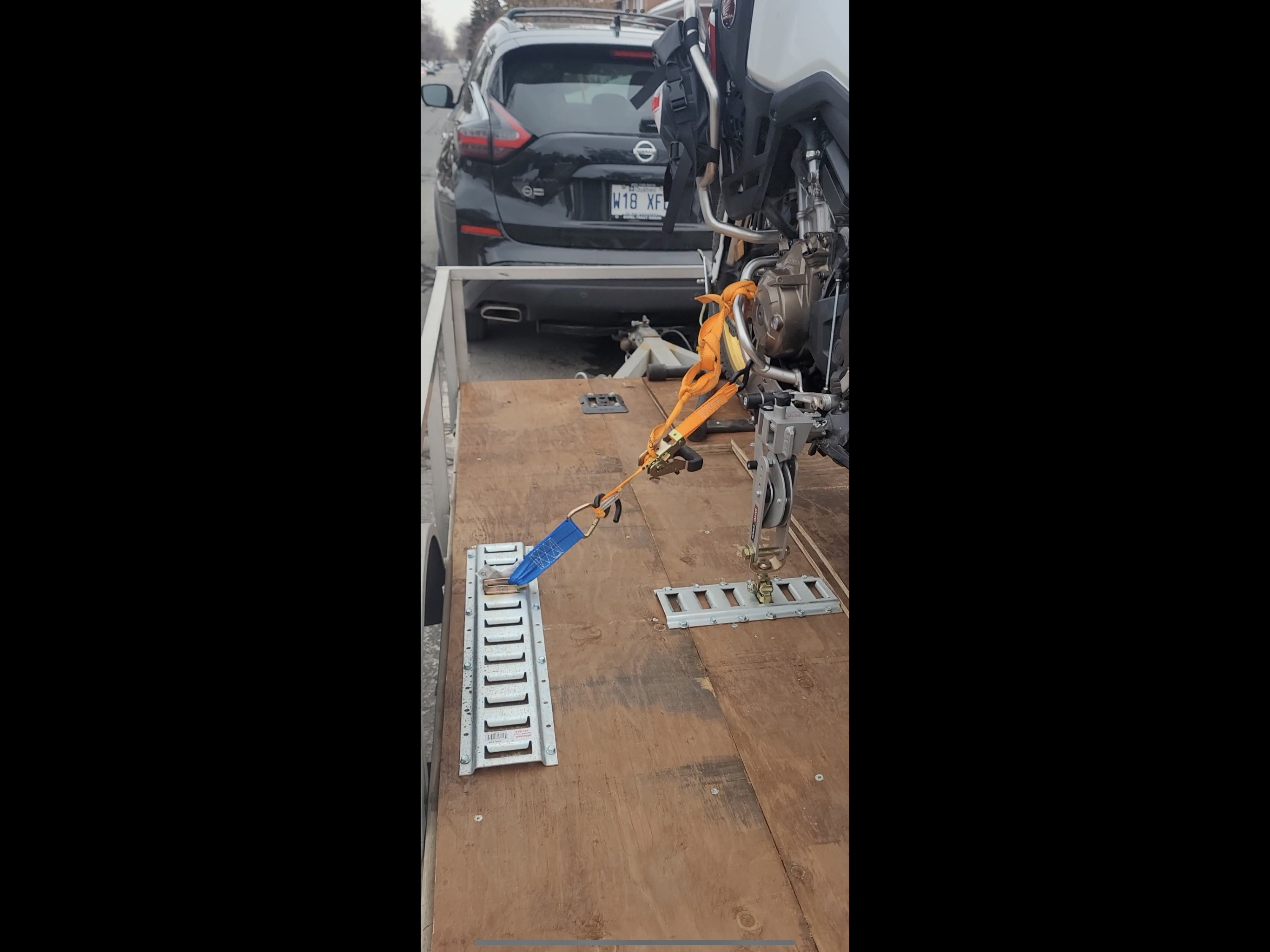 GS 1200 with Moto Cicnh and support/safety straps