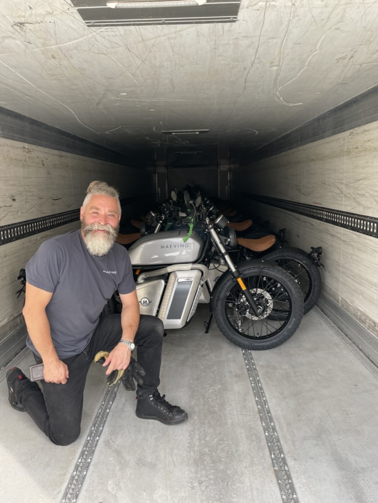 MAEVING electric motorcycles and Moto cinch strapless tie downs